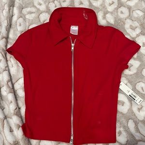 Red zip-up crop top❤️‍🔥Size: S